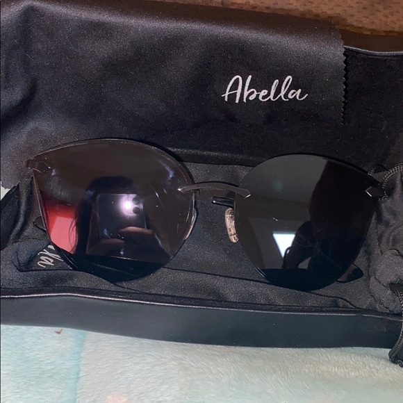 Brand New Abella Sun Glasses - Picture 2 of 6